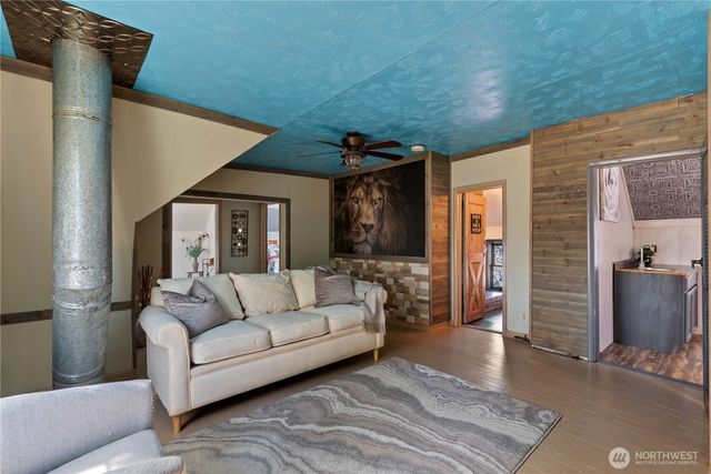 22 S Emerson Avenue, Wenatchee, WA 98801