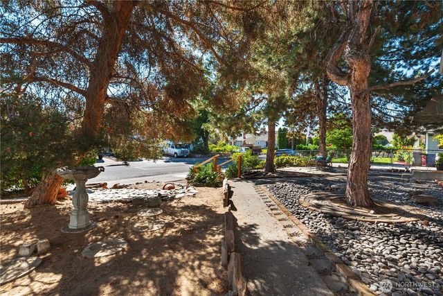 22 S Emerson Avenue, Wenatchee, WA 98801