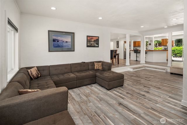 16530 237th Avenue SE, Issaquah, WA 98027