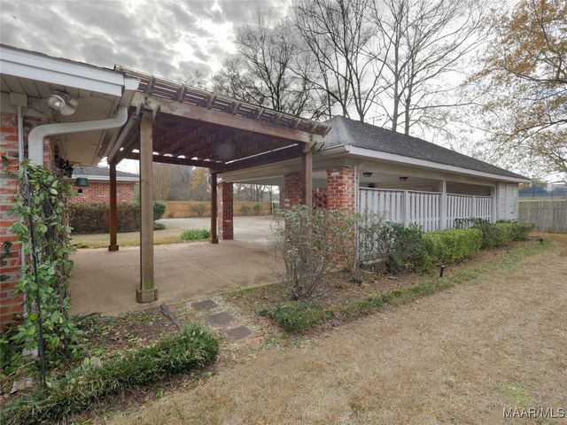 1800 Wentworth Drive, Montgomery, AL 36106