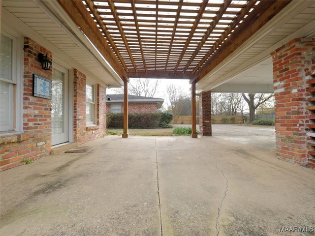 1800 Wentworth Drive, Montgomery, AL 36106