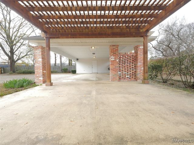 1800 Wentworth Drive, Montgomery, AL 36106