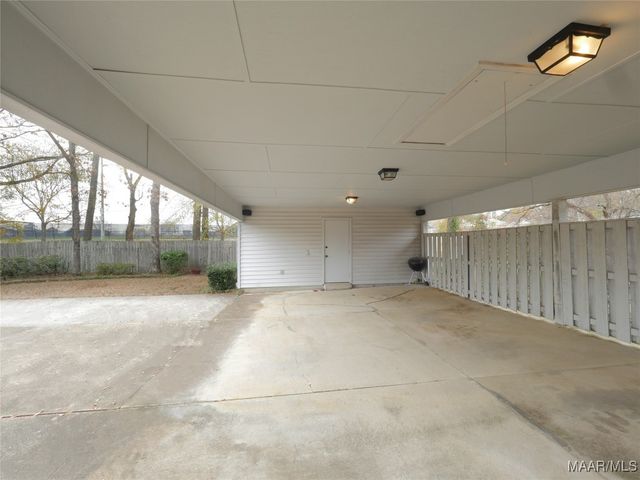 1800 Wentworth Drive, Montgomery, AL 36106