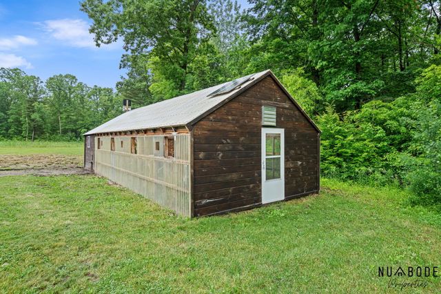 1497 10 Mile Road NE, Comstock Park, MI 49321