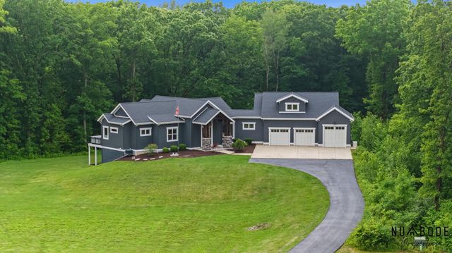 1497 10 Mile Road NE, Comstock Park, MI 49321