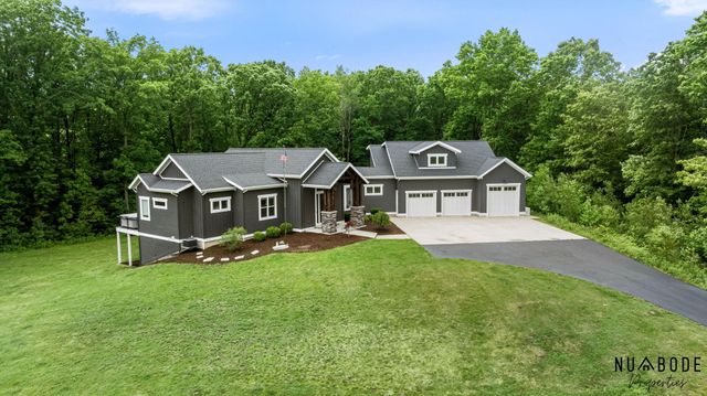 1497 10 Mile Road NE, Comstock Park, MI 49321