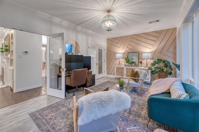 919 Old Valley Way, Houston, TX 77094