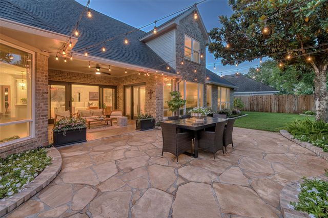 919 Old Valley Way, Houston, TX 77094