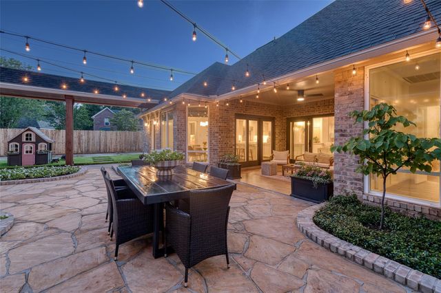 919 Old Valley Way, Houston, TX 77094