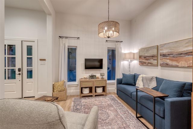 919 Old Valley Way, Houston, TX 77094