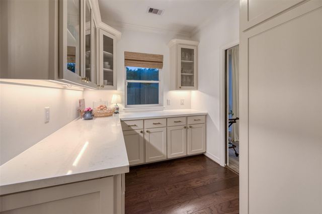 919 Old Valley Way, Houston, TX 77094