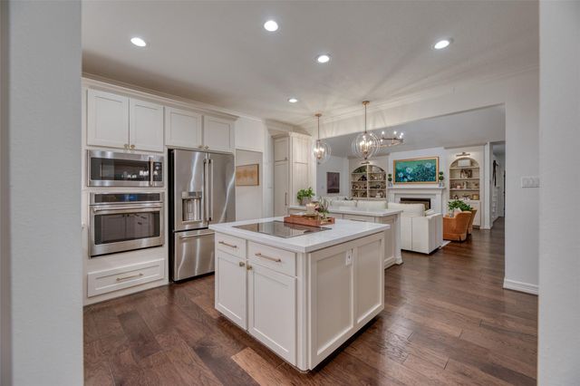 919 Old Valley Way, Houston, TX 77094