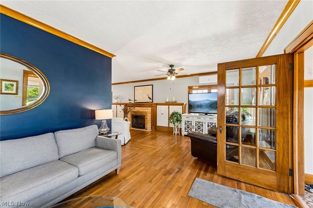 1611 E Erie Avenue, Lorain, OH 44052