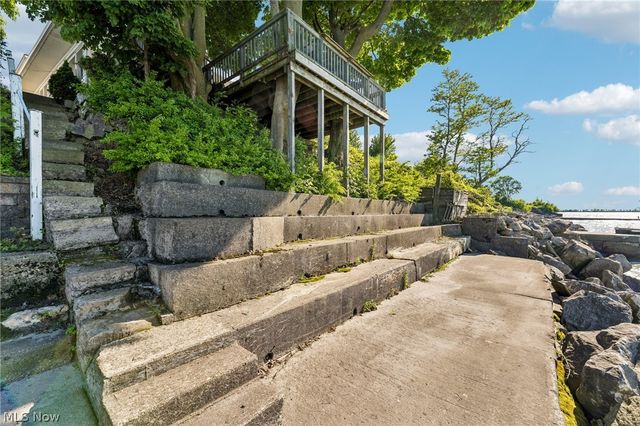 1611 E Erie Avenue, Lorain, OH 44052