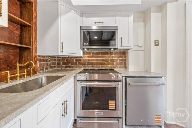 419 E Charlton Street, Savannah, GA 31401