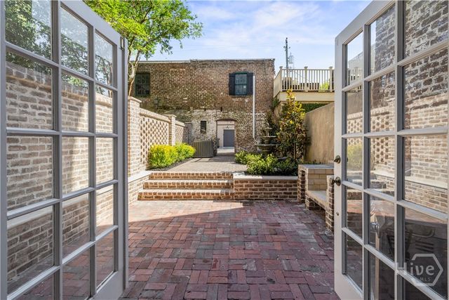 419 E Charlton Street, Savannah, GA 31401