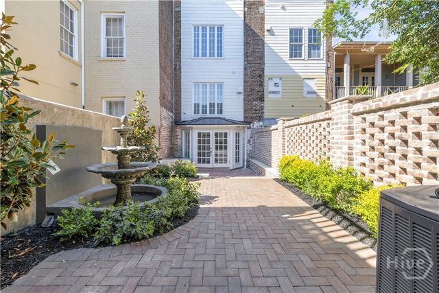 419 E Charlton Street, Savannah, GA 31401