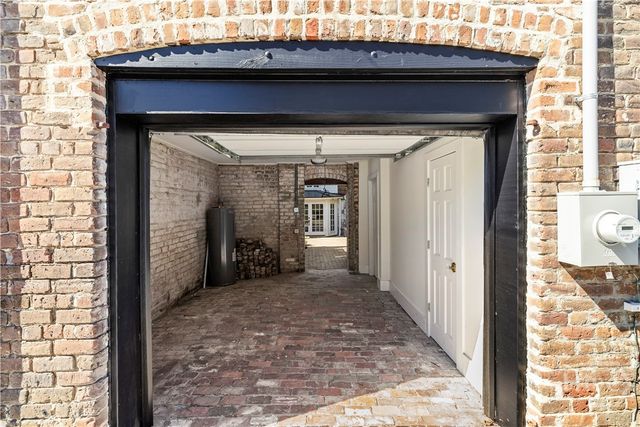419 E Charlton Street, Savannah, GA 31401