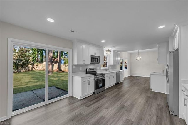 2300 Plantation DR, Virginia Beach, VA 23454