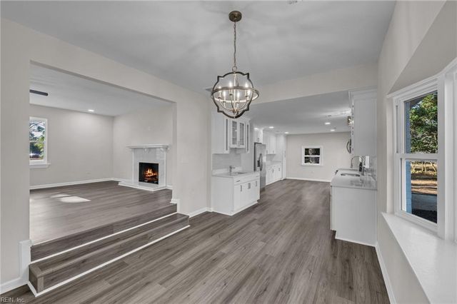 2300 Plantation DR, Virginia Beach, VA 23454