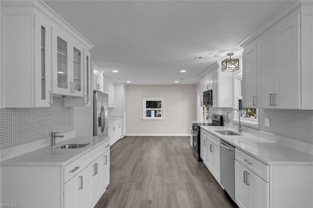 2300 Plantation DR, Virginia Beach, VA 23454