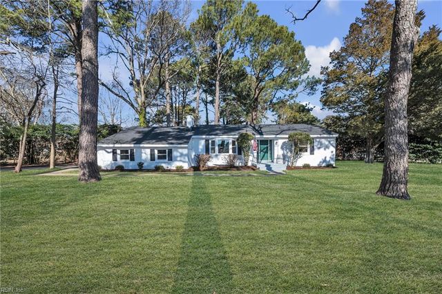 2300 Plantation DR, Virginia Beach, VA 23454