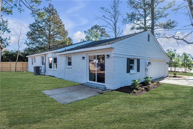 2300 Plantation DR, Virginia Beach, VA 23454