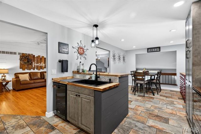 329 Kimberly Lane, St Peters, MO 63376