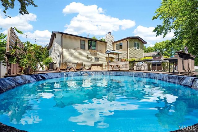 329 Kimberly Lane, St Peters, MO 63376