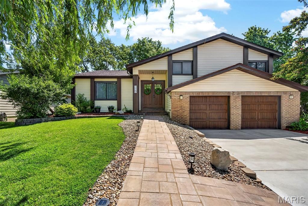 329 Kimberly Lane, St Peters, MO 63376