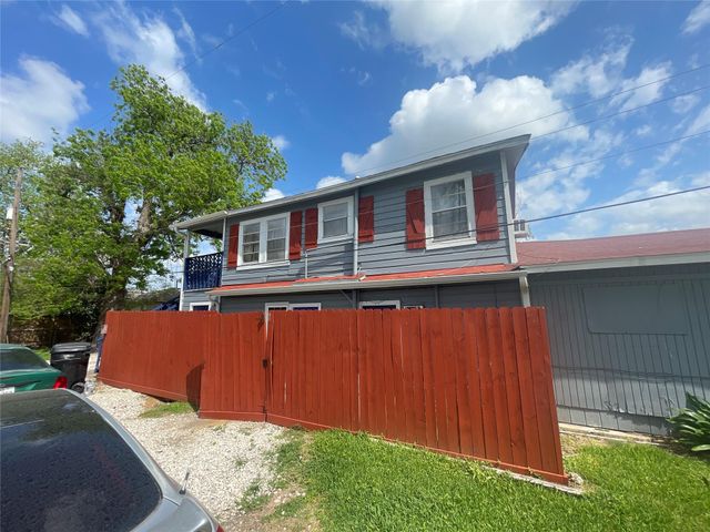 6101 Hirsch Road, Houston, TX 77026