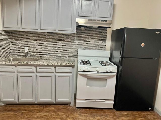 6101 Hirsch Road, Houston, TX 77026