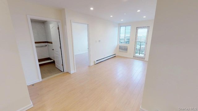 67-19 Austin Street 6A, Forest Hills, NY 11375