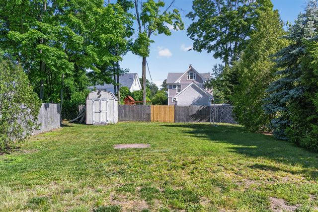 49 Cedar Street, Babylon, NY 11702