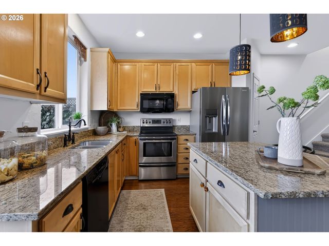 20447 NOBLE Ln, West Linn, OR 97068