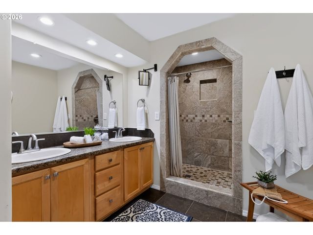 20447 NOBLE Ln, West Linn, OR 97068