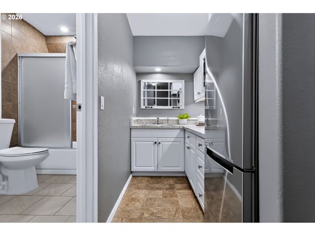 20447 NOBLE Ln, West Linn, OR 97068