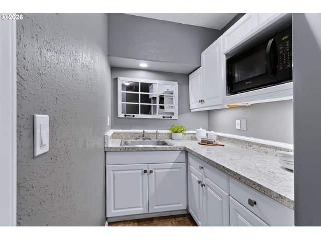 20447 NOBLE Ln, West Linn, OR 97068