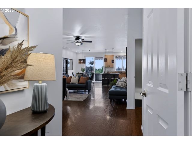 20447 NOBLE Ln, West Linn, OR 97068