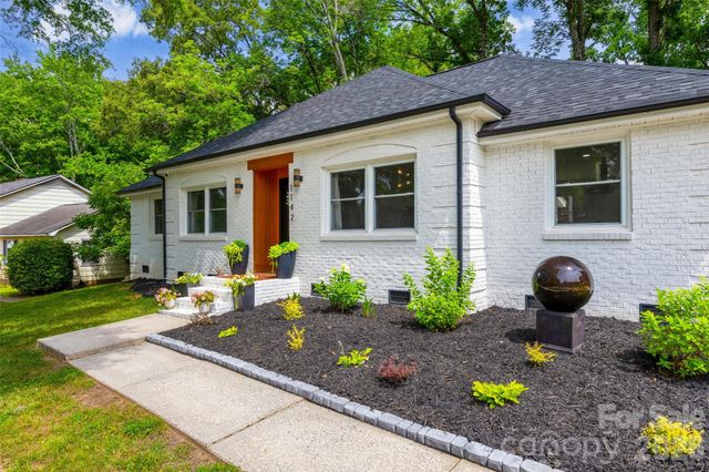 1142 Fox Run Drive, Charlotte, NC 28212
