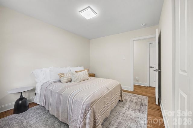 1142 Fox Run Drive, Charlotte, NC 28212