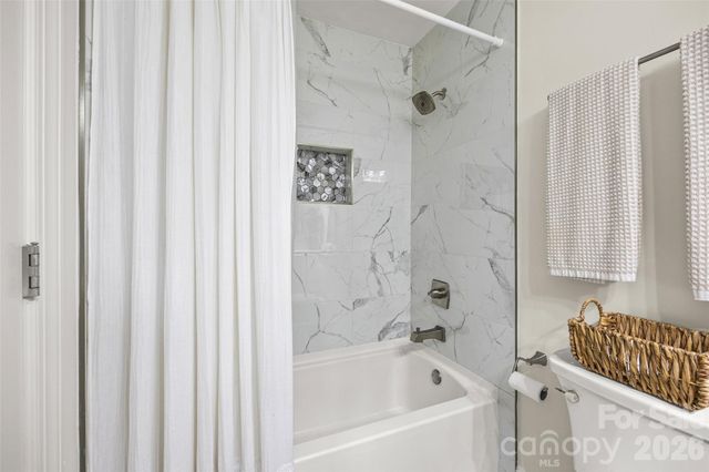 1142 Fox Run Drive, Charlotte, NC 28212