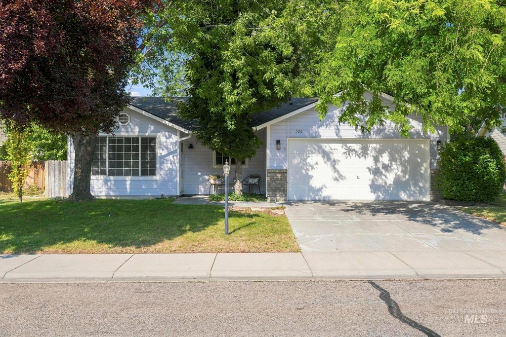 586 N Tidwell Way, Meridian, ID 83642 photo 1
