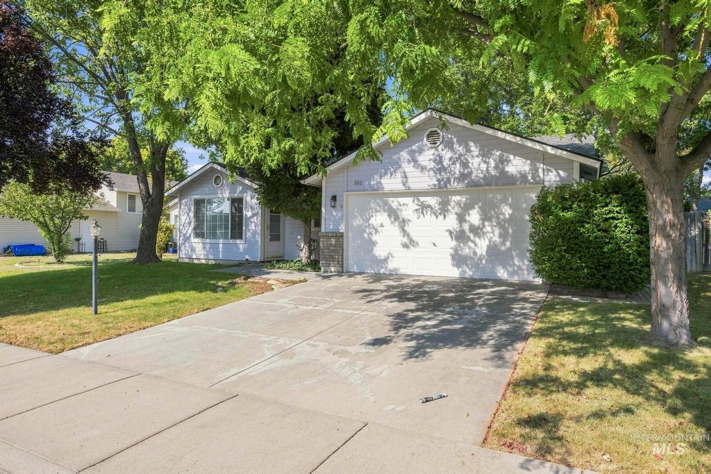 586 N Tidwell Way, Meridian, ID 83642 photo 3