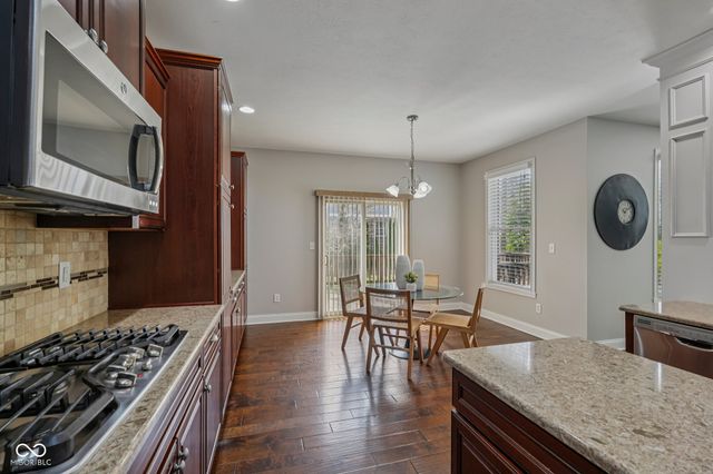6677 W May Apple Drive, Mccordsville, IN 46055