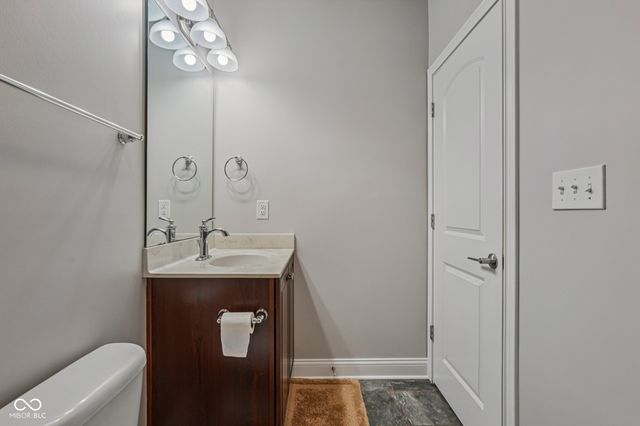 6677 W May Apple Drive, Mccordsville, IN 46055