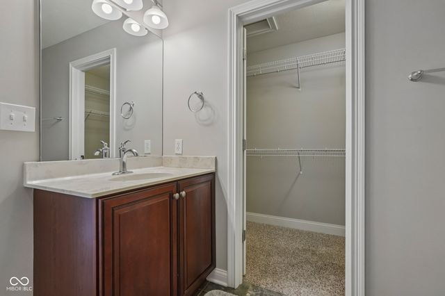 6677 W May Apple Drive, Mccordsville, IN 46055