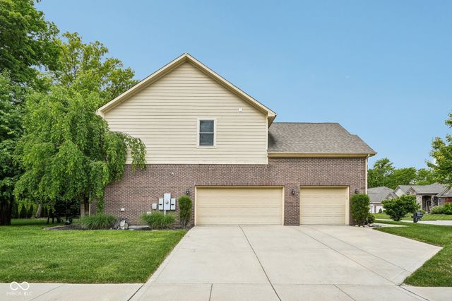 6677 W May Apple Drive, Mccordsville, IN 46055