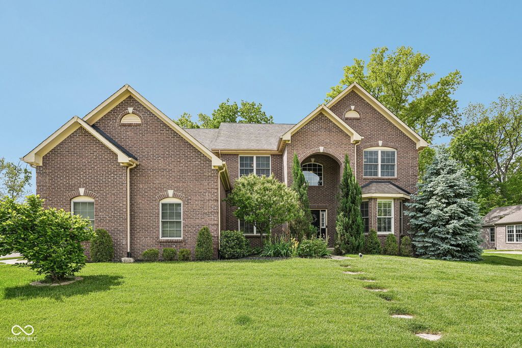 6677 W May Apple Drive, Mccordsville, IN 46055