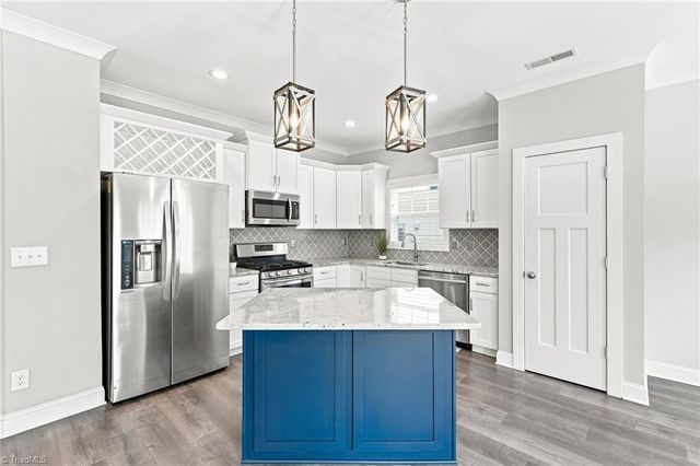 78 Robinhood Circle, Winston-salem, NC 27106